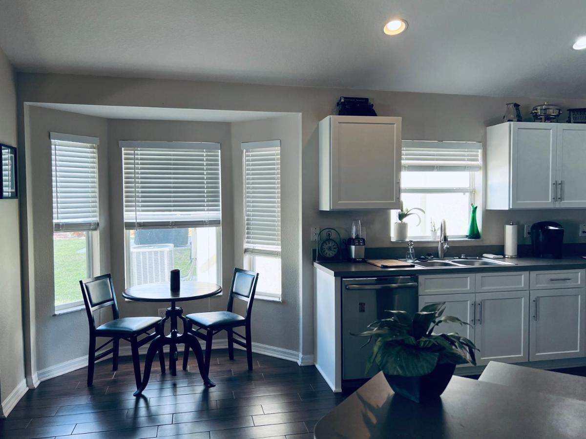 Ruskin Fl Private 2 Bdrm 1 Bath Suite Common Areas Shared With Host And Cat Exterior foto