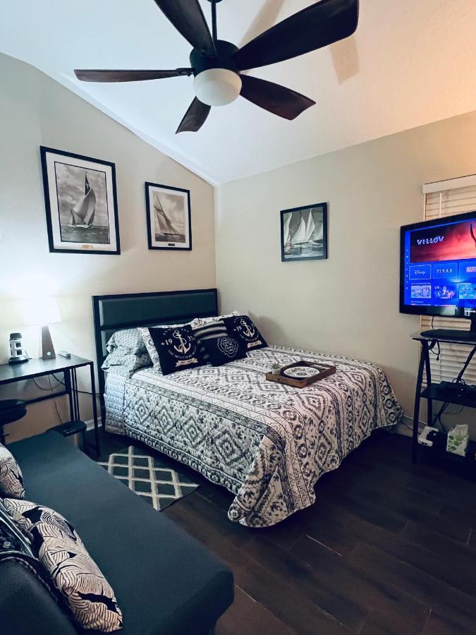 Ruskin Fl Private 2 Bdrm 1 Bath Suite Common Areas Shared With Host And Cat Exterior foto